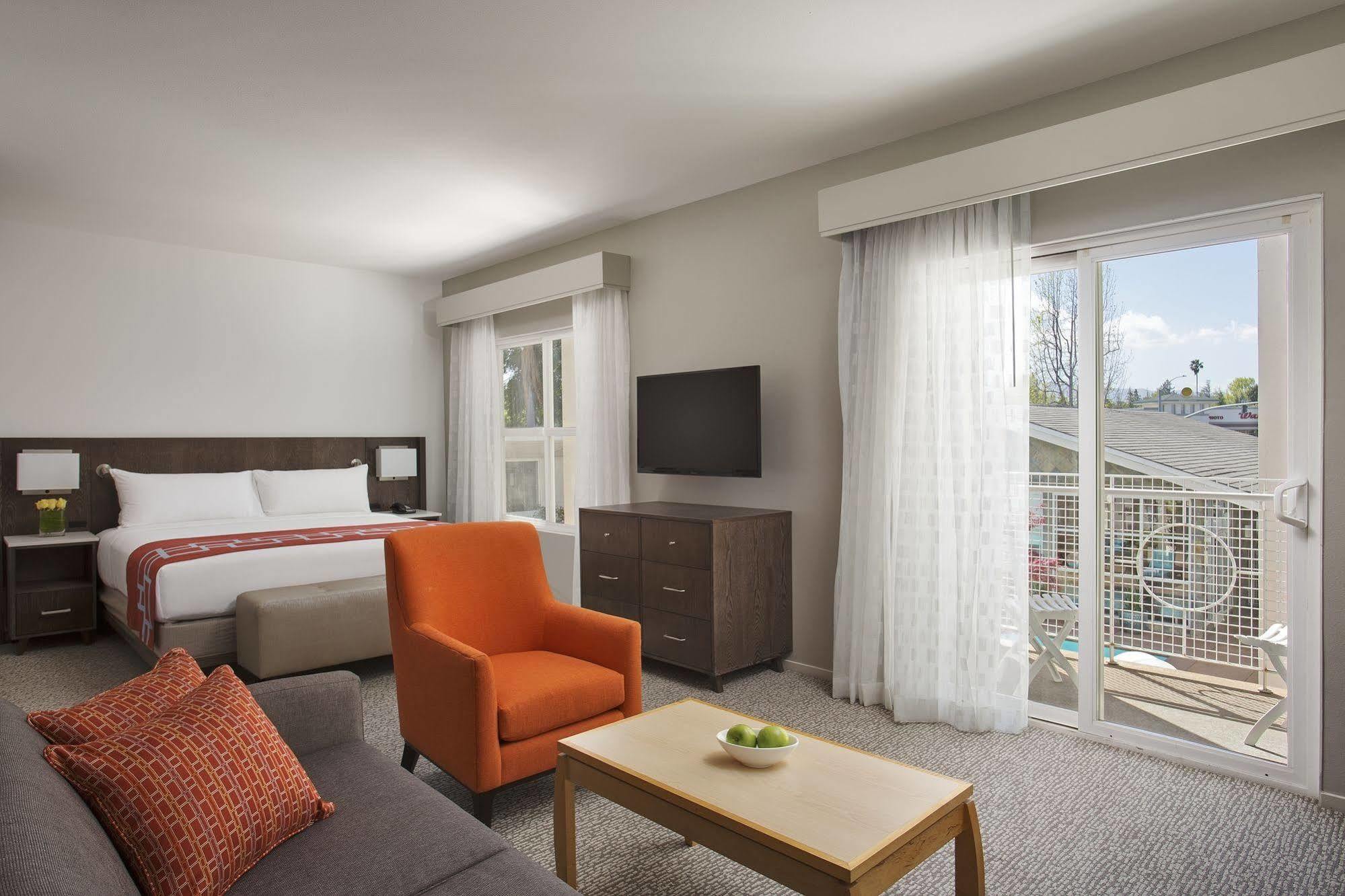 Corporate Inn Sunnyvale - All-Suite Hotel Exterior foto